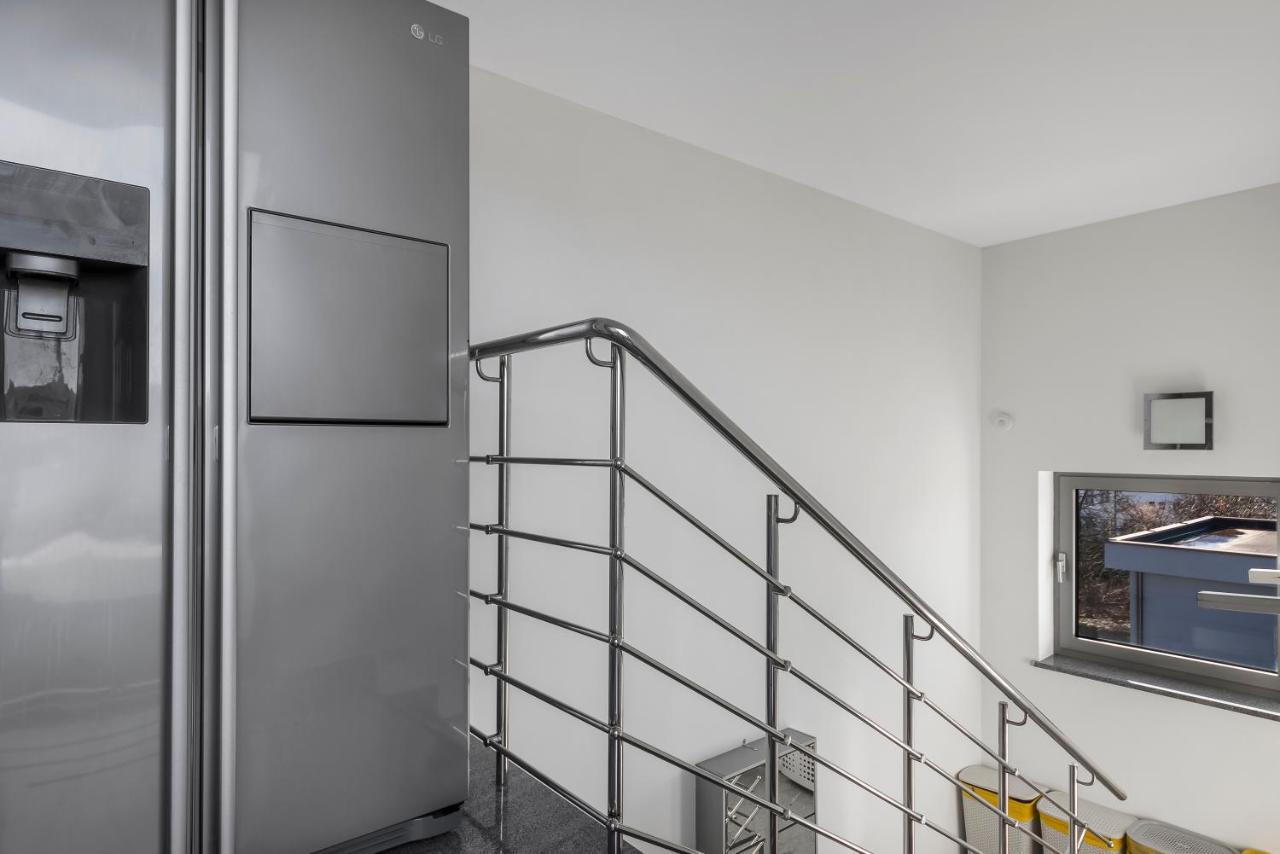 Contemporary Apartment With Rooftop Terrace In Maribor Exterior photo